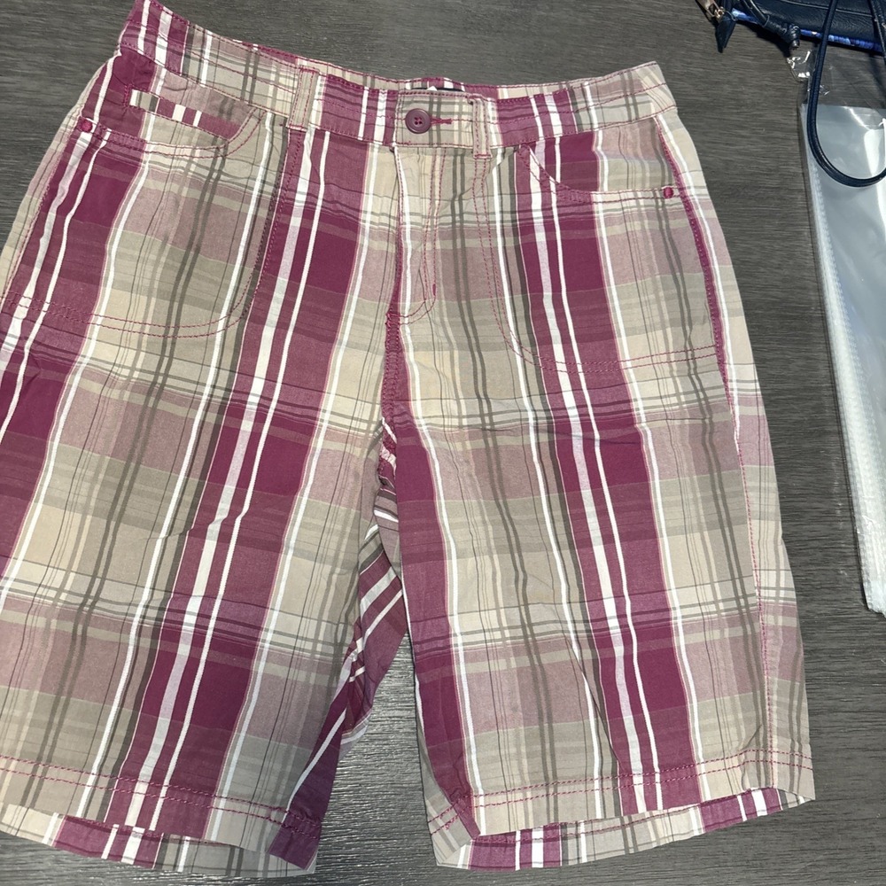 Croft Barrow Bermuda Shorts‎ Women's Size 8 Brown Purple Plaid Stretch
